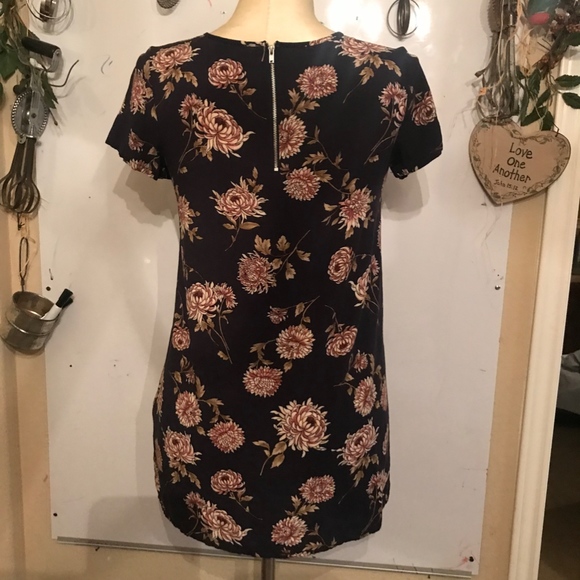 Forever 21 Navy Shirt with Flowers - Picture 4 of 4